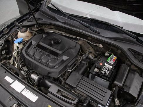 Used 2018 Volkswagen Passat 2.0T R-Line image 28