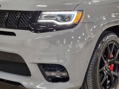 Used 2021 Jeep Grand Cherokee SRT image 14