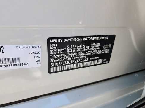 Certified 2025 BMW X7 M60i AWD/4WD image 13