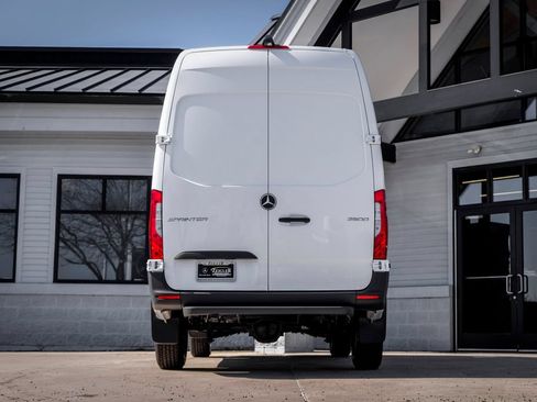 Used 2026 Mercedes-Benz Sprinter 2500 image 8