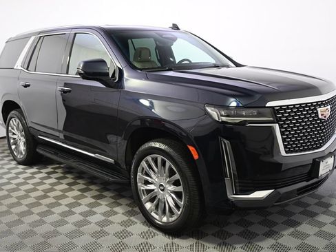 Used 2024 Cadillac Escalade Premium Luxury w/ LPO, Floor Liner Package AWD/4WD image 8