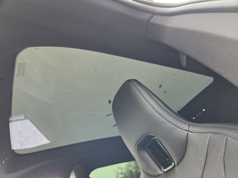 Used 2024 BMW iX xDrive50 w/ Premium Package image 19