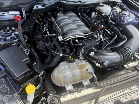 Used 2019 Ford Mustang GT Premium RWD image 11