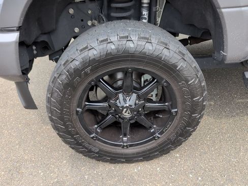 Used 2022 Ford F350 XLT w/ Black Appearance Package AWD/4WD image 16