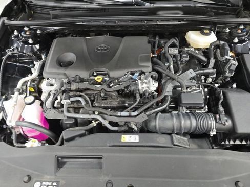 Used 2025 Toyota Camry SE AWD/4WD image 21