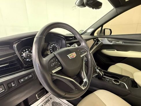 Certified 2023 Cadillac XT6 Sport w/ Technology Package image 18