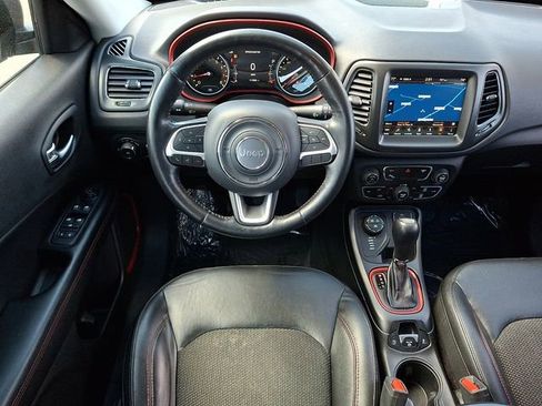 Used 2019 Jeep Compass Trailhawk w/ Cold Weather Group image 11