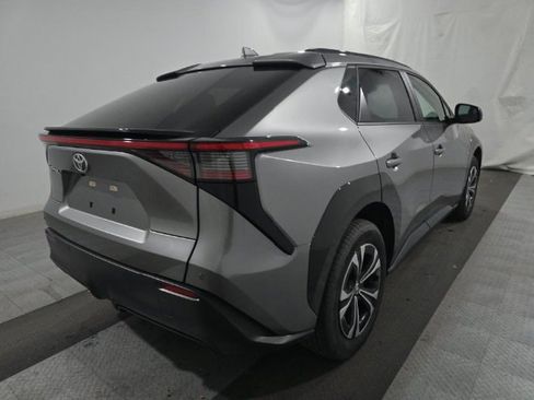 Used 2023 Toyota bZ4X XLE w/ Weather Package image 4