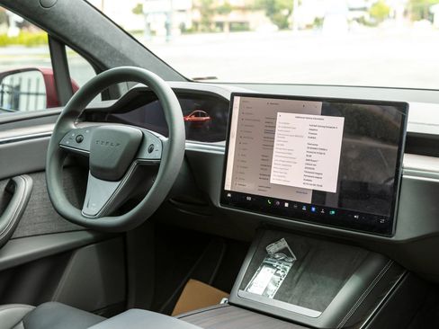 Used 2023 Tesla Model X AWD/4WD image 40