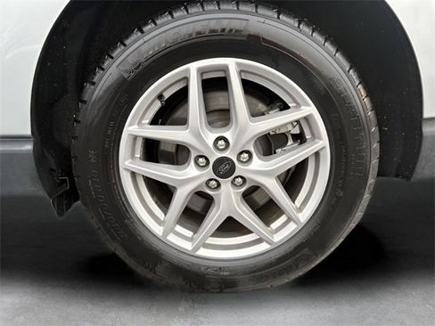 Used 2024 Ford Edge SEL image 13