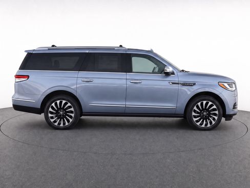 Used 2022 Lincoln Navigator L Black Label AWD/4WD image 8