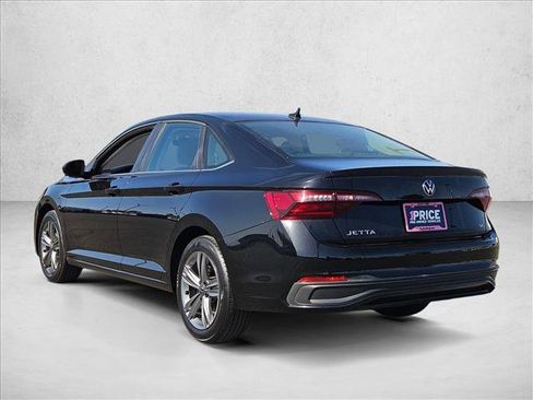 Used 2024 Volkswagen Jetta SE FWD image 8