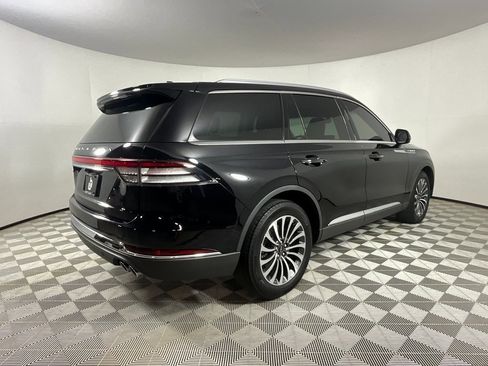 Used 2023 Lincoln Aviator 2WD w/ Premium Package image 4