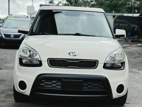 Used 2013 Kia Soul FWD image 4