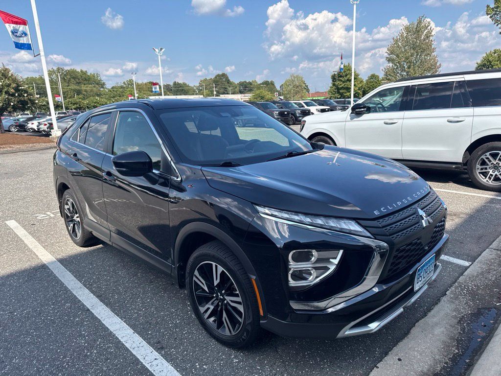 Used 2024 Mitsubishi Eclipse Cross AWD image 2