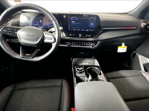 Used 2026 Chevrolet Equinox RS w/ Convenience Package III image 11