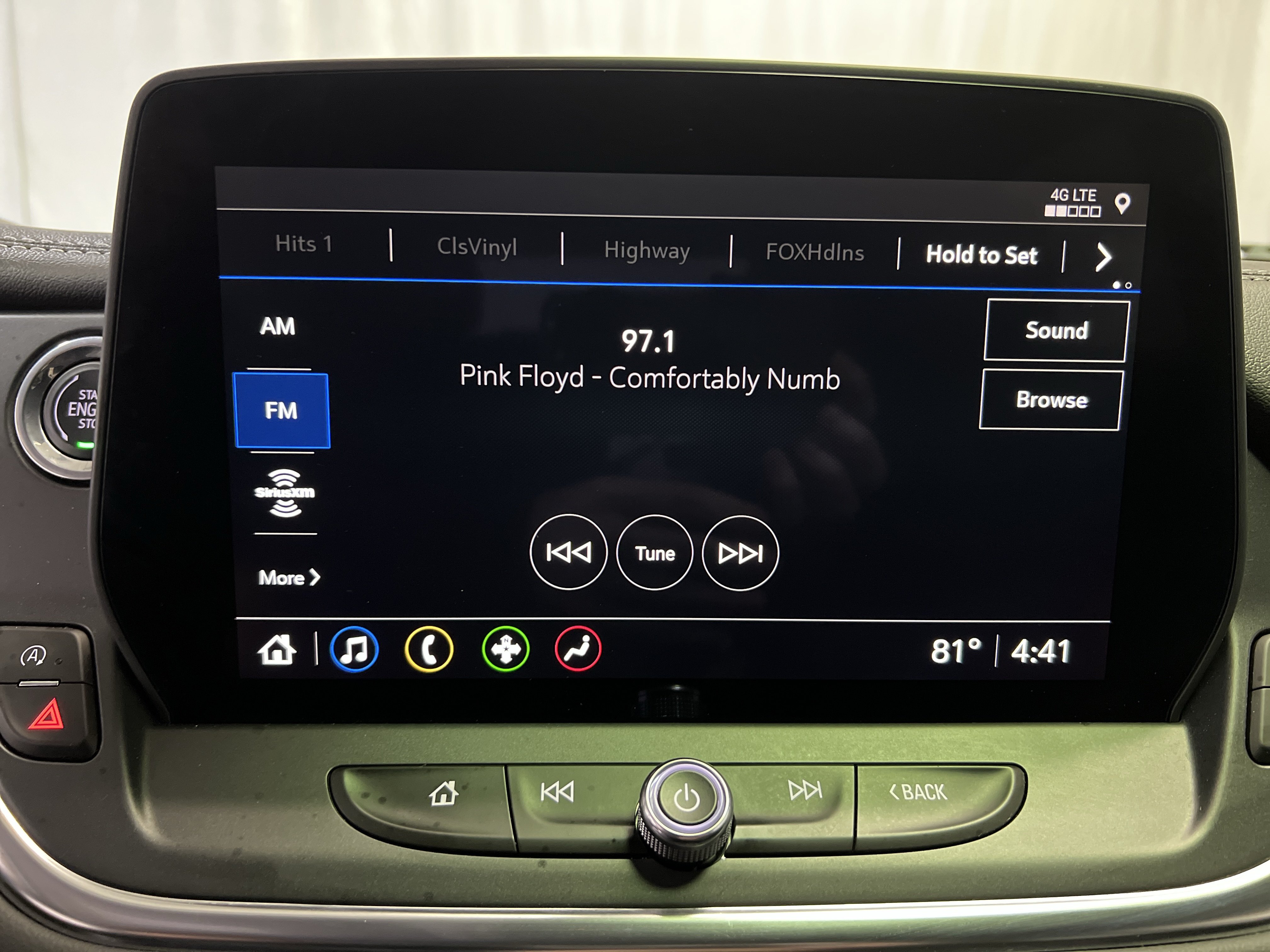 Used 2024 Chevrolet Blazer LT w/ Convenience Package FWD image 18