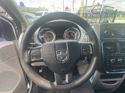 Used 2014 Dodge Grand Caravan American Value Package image 28