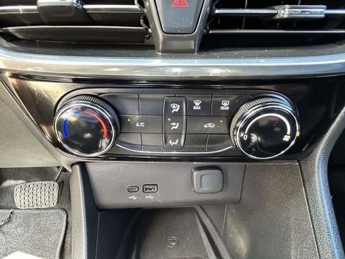Used 2024 Buick Encore GX Sport Touring w/ Advanced Technology Package FWD image 21