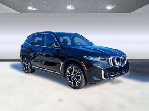 Used 2026 BMW X5 xDrive50e w/ Climate Comfort Package AWD/4WD image 6