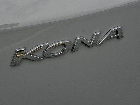 Certified 2023 Hyundai Kona SEL AWD/4WD image 31