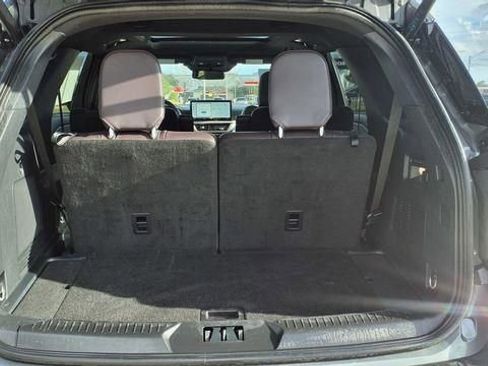 Used 2025 Ford Explorer Platinum w/ LUX Leather Package image 12
