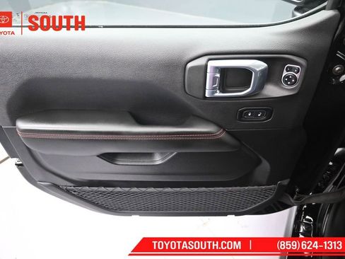 Used 2026 Jeep Wrangler Unlimited Rubicon AWD/4WD image 21