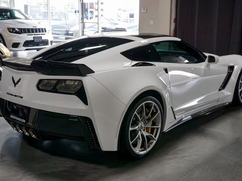 Used 2019 Chevrolet Corvette Z06 image 7