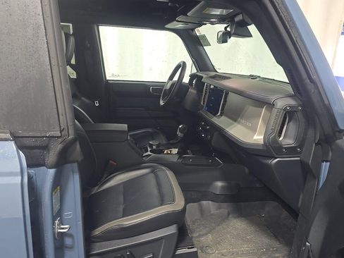Used 2025 Ford Bronco Outer Banks AWD/4WD image 8