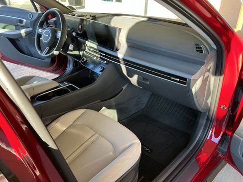 Certified 2025 Hyundai Sonata SEL image 15