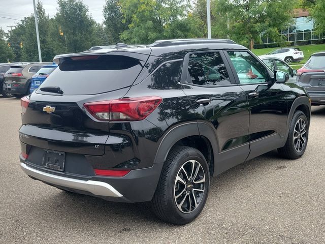 Used 2025 Chevrolet TrailBlazer LT AWD/4WD image 4