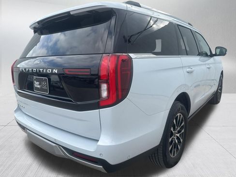 Used 2025 Ford Expedition Platinum AWD/4WD image 9
