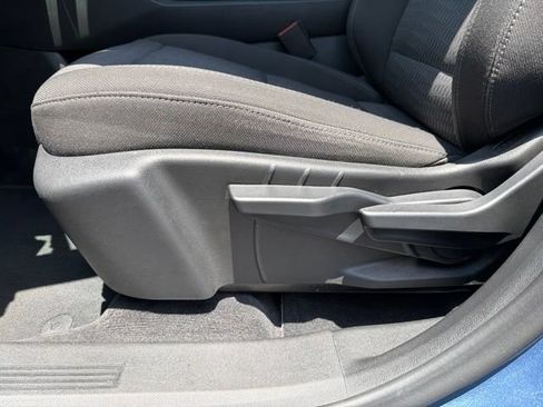 Used 2025 Chevrolet Equinox LT AWD/4WD image 11
