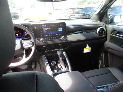 New 2025 Chevrolet Colorado Z71 w/ Z71 Convenience Package 2 image 14