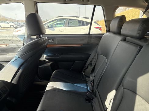 Used 2014 Subaru Outback 2.5i Limited image 9