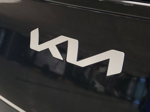 Used 2024 Kia Sportage LX FWD image 7