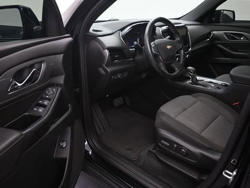 Used 2023 Chevrolet Traverse LT FWD image 9
