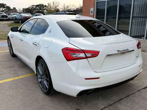 Used 2018 Maserati Ghibli image 11