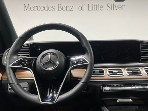Used 2025 Mercedes-Benz GLE 450 4MATIC image 31