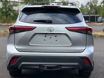 Used 2022 Toyota Highlander XLE