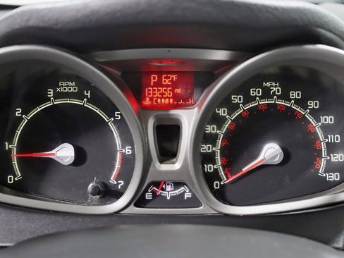 Used 2013 Ford Fiesta SE image 16