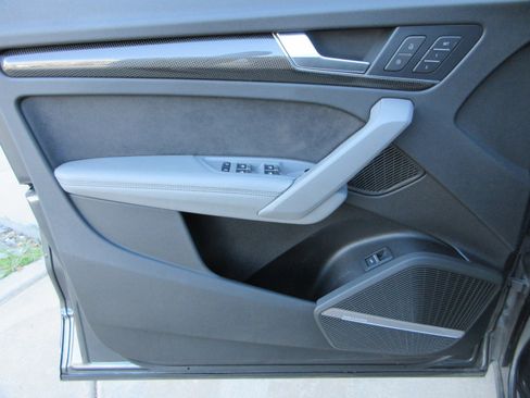 Used 2023 Audi SQ5 Premium Plus image 28