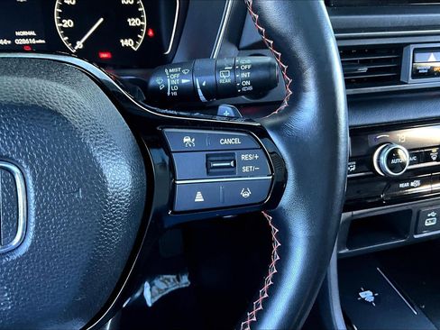 Used 2024 Honda Pilot TrailSport image 13