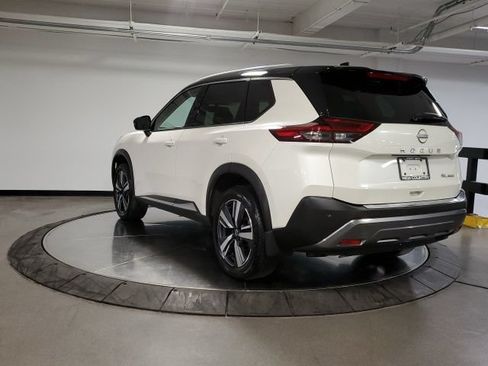 Used 2023 Nissan Rogue SL AWD/4WD image 6
