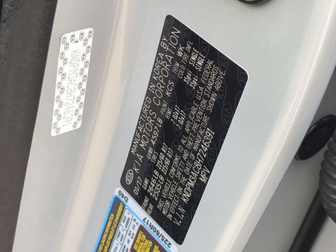 Used 2017 Kia Sportage LX image 32