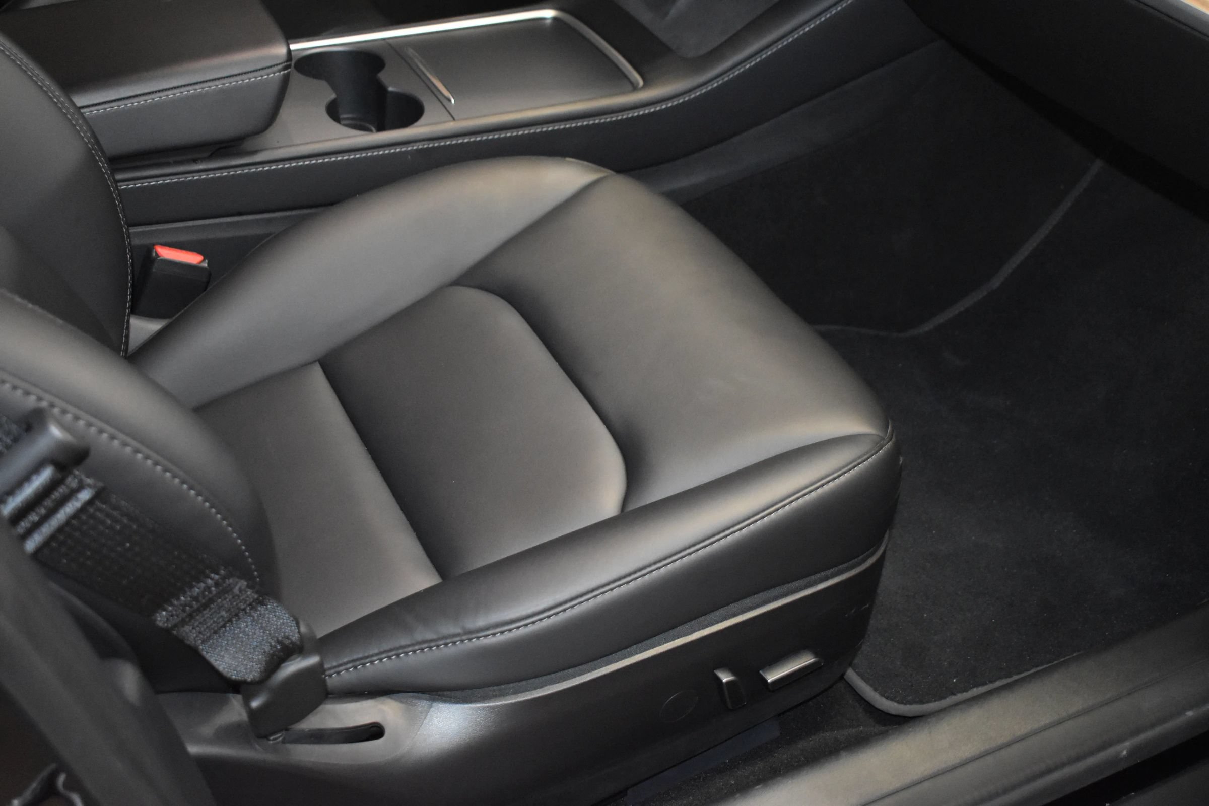 Used 2023 Tesla Model 3 Standard Range RWD image 16