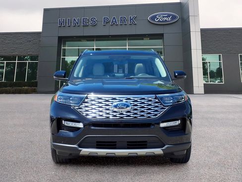 Used 2023 Ford Explorer Platinum w/ Technology Package AWD/4WD image 2