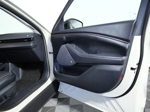 Certified 2025 Ford Mustang Mach-E Premium AWD/4WD image 9