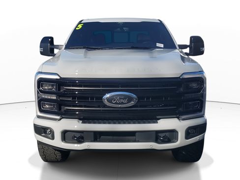 Used 2025 Ford F250 Platinum image 2