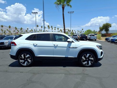Used 2024 Volkswagen Atlas Cross Sport SE AWD/4WD image 10